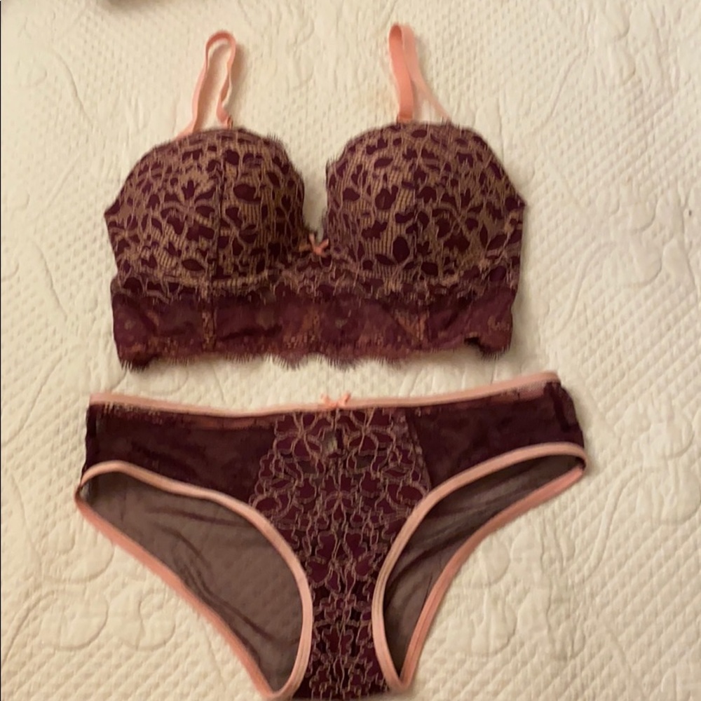 Victoria’s Secret bra and panty set - Picture 3 of 12